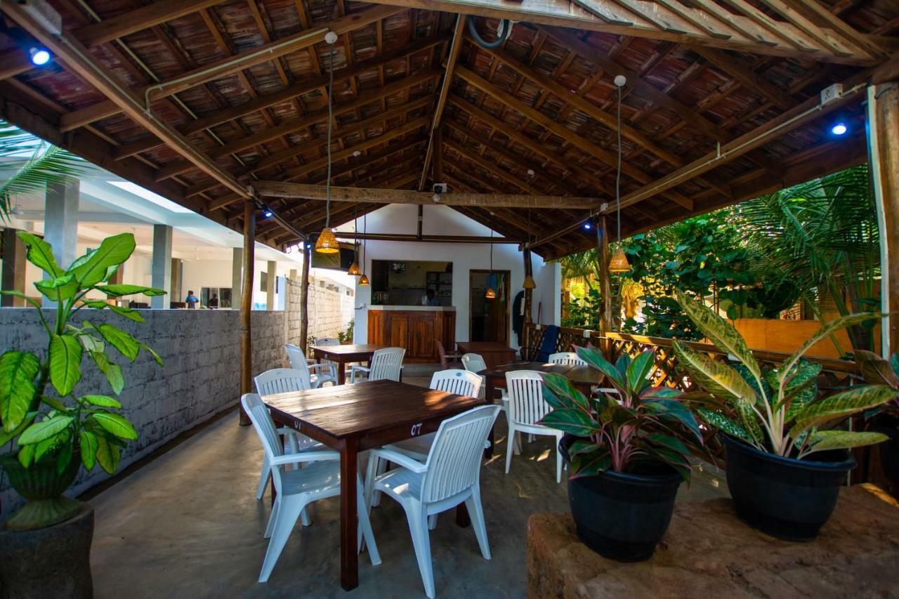 The Surf Access Guest House Arugam Kudah Eksteriør bilde