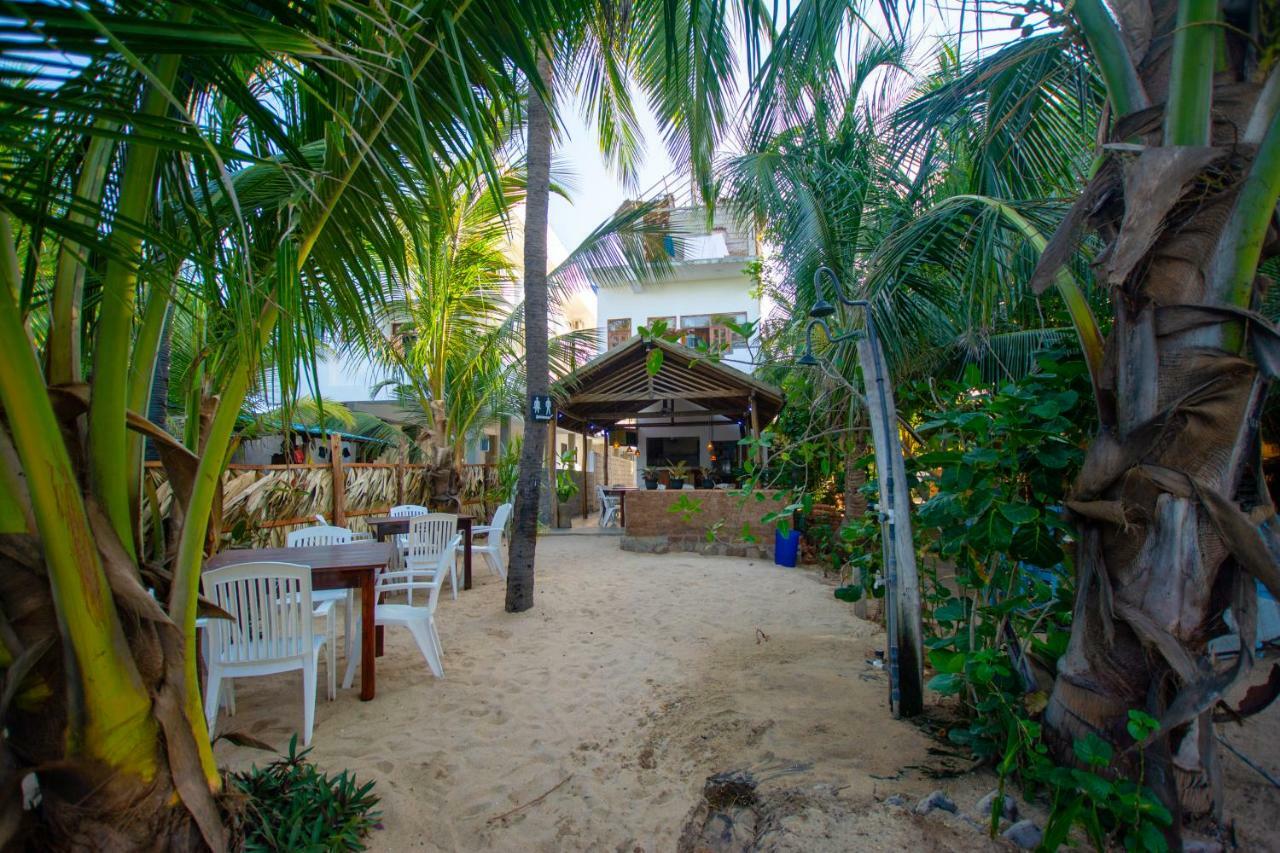 The Surf Access Guest House Arugam Kudah Eksteriør bilde
