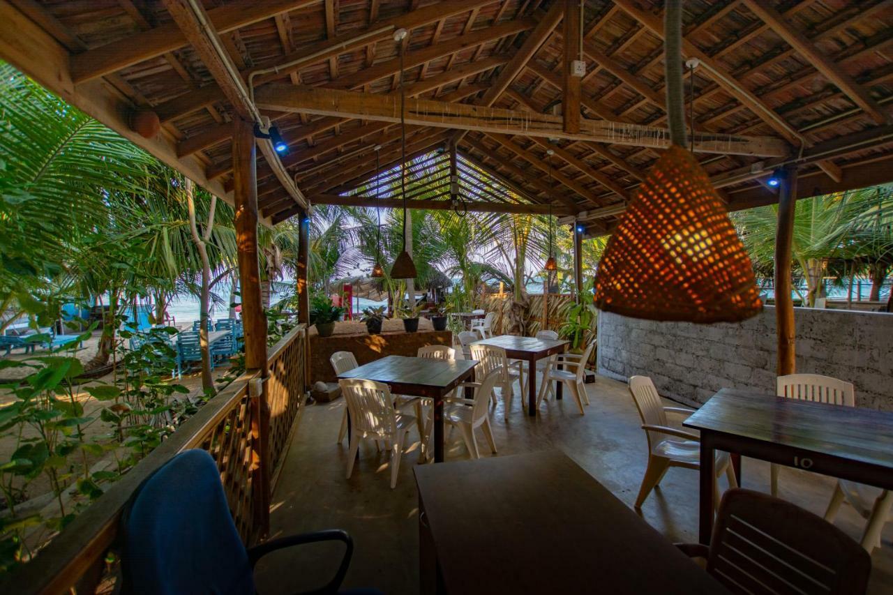 The Surf Access Guest House Arugam Kudah Eksteriør bilde
