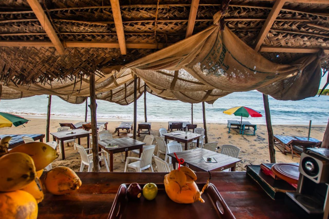 The Surf Access Guest House Arugam Kudah Eksteriør bilde